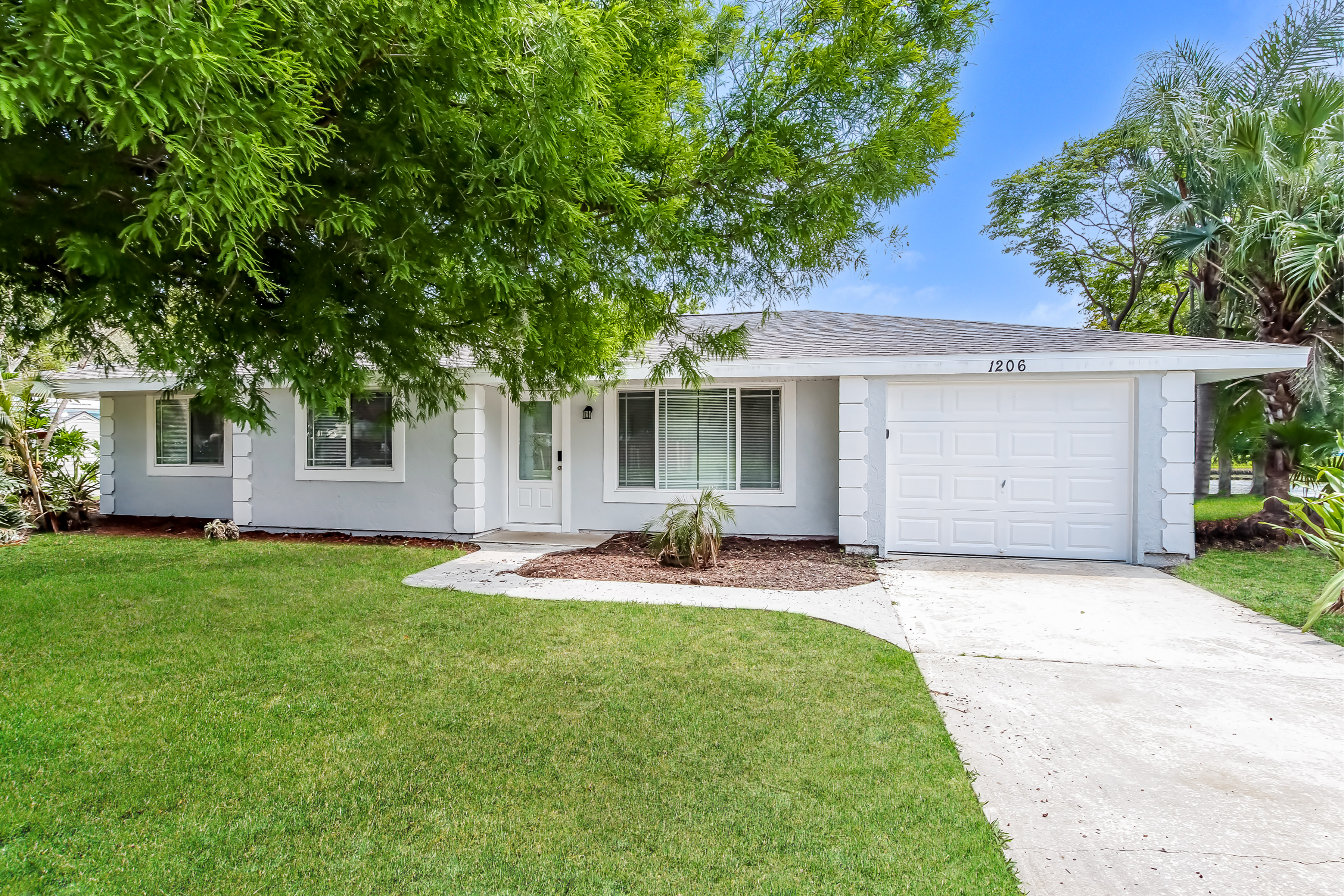 1206 Cricket Dr Palm Bay, FL 32907